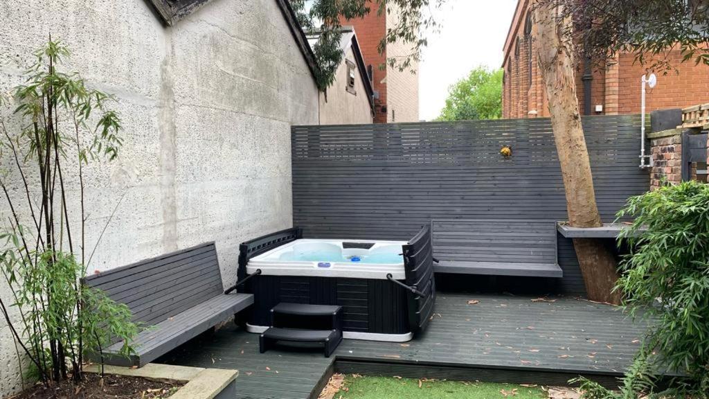 Manchesters Ultimate House - Hot Tub - Sleeps 23! Hébergement de vacances *